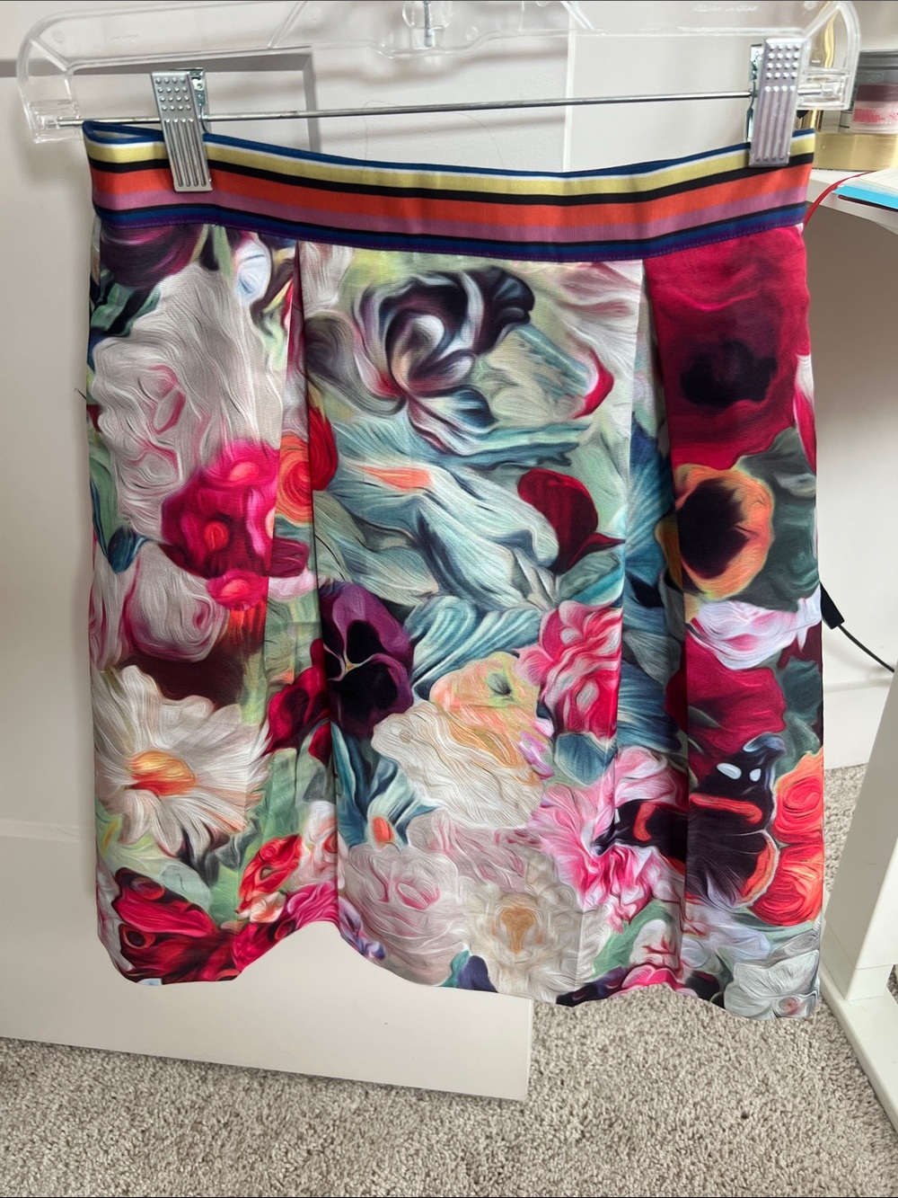 Ted Baker pleated taffeta skirt size 1